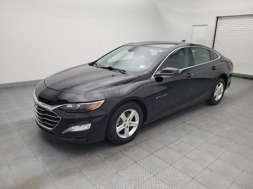 Mosaic Black Metallic 2024 Chevrolet Malibu FWD 1LT