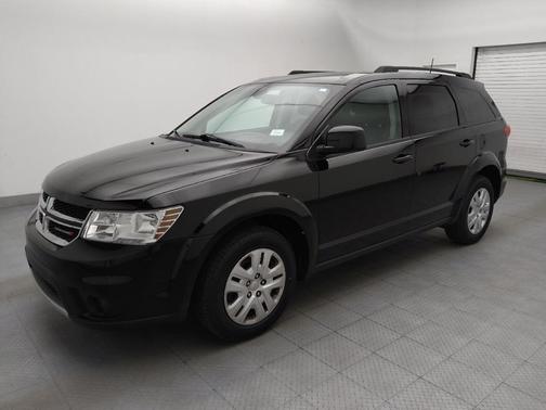 Pitch Black Clearcoat 2019 Dodge Journey SE