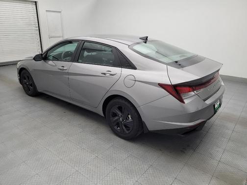 Fluid Metal 2023 Hyundai ELANTRA SEL