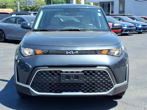 Gray 2025 Kia Soul LX