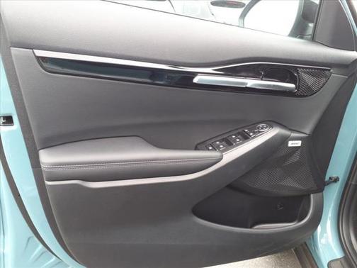 2025 Kia Seltos SX
