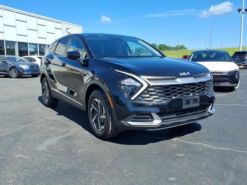 Black 2023 Kia Sportage Hybrid LX