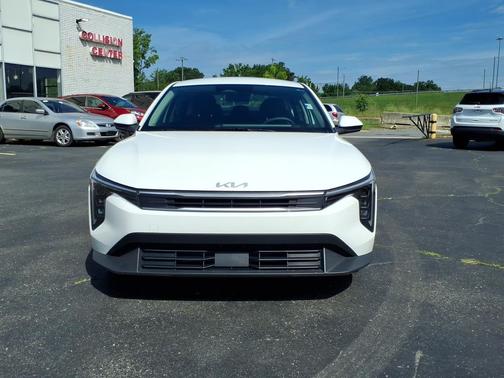 Snow White Pearl 2025 Kia K4 LXS