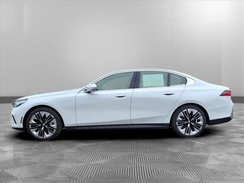 2025 BMW 530 530i xDrive