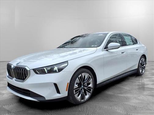 2025 BMW 530 530i xDrive