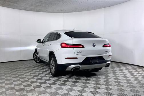 2023 BMW X4 xDrive30i
