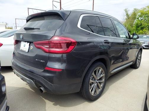 Photo 5 of 9 of 2019 BMW X3 xDrive30i