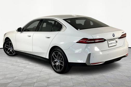 2024 BMW i5 eDrive40