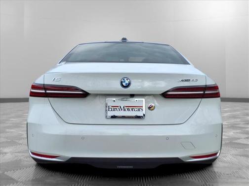 2025 BMW i5 xDrive40