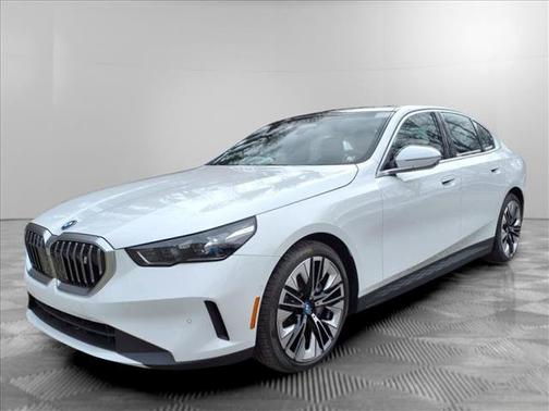 2025 BMW i5 xDrive40
