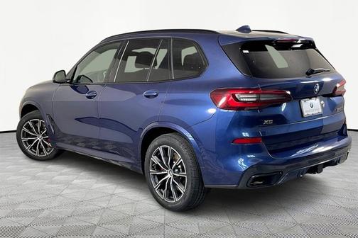 2022 BMW X5 M50i