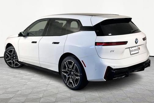 2026 BMW iX xDrive45