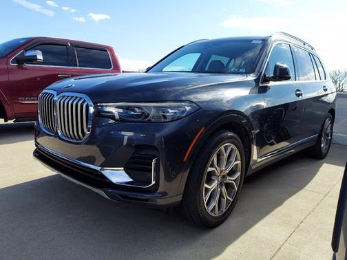 Photo 3 of 9 of 2019 BMW X7 xDrive40i