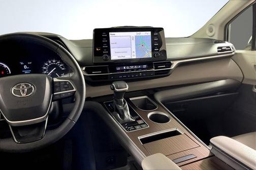 2021 Toyota Sienna XLE