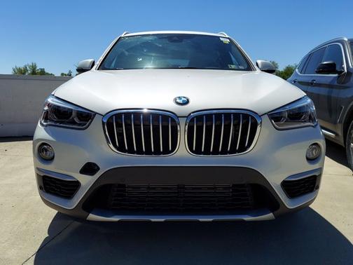 Photo 2 of 8 of 2019 BMW X1 xDrive28i