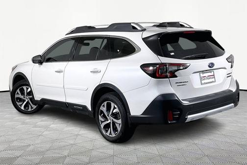 2022 Subaru Outback Touring XT