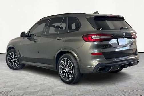 2022 BMW X5 M50i