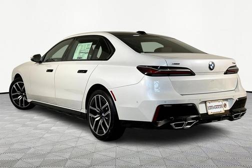 2025 BMW 760 760i xDrive