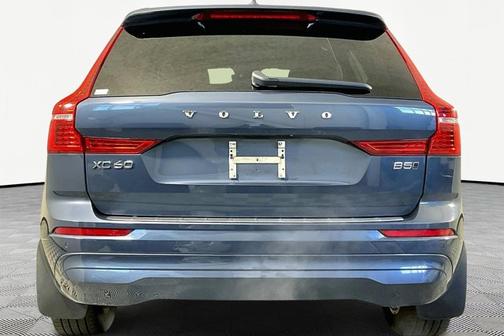 2022 Volvo XC60 Momentum