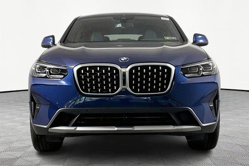 2025 BMW X4 xDrive30i