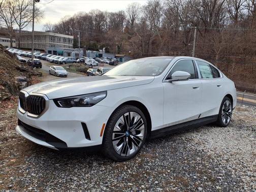 2025 BMW i5 xDrive40