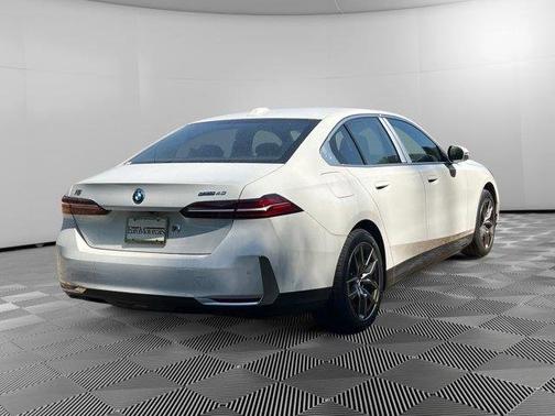 2024 BMW i5 eDrive40