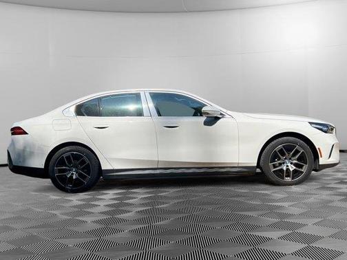 2024 BMW i5 eDrive40