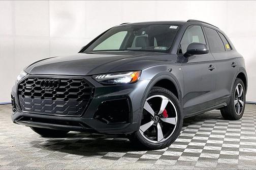 Daytona Grey 2024 Audi Q5 S line Prestige
