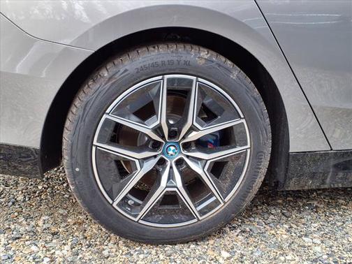 2024 BMW i5 eDrive40