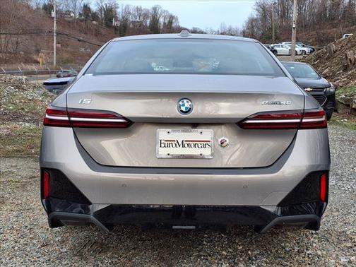 2024 BMW i5 eDrive40