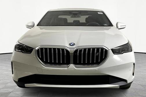 2025 BMW i5 xDrive40