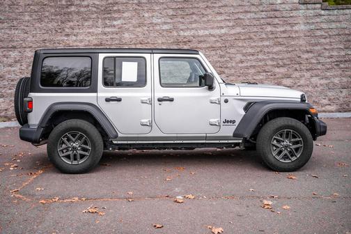 Silver Zynith Clearcoat 2024 Jeep Wrangler Sport