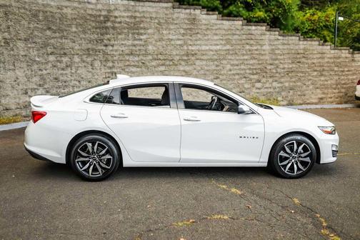 2025 Chevrolet Malibu RS