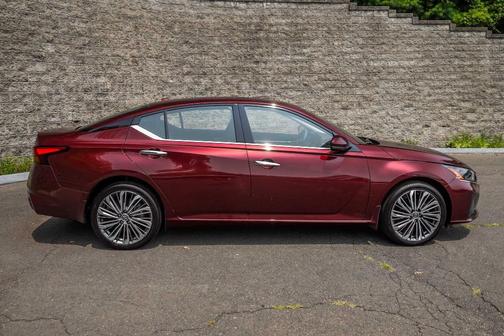 2023 Nissan Altima 2.5 SL