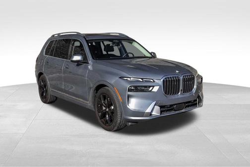 Skyscraper Gray Metallic 2024 BMW X7 xDrive40i