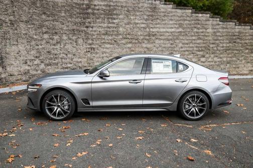 2026 Genesis G70 2.5T Standard