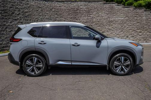 2022 Nissan Rogue SL