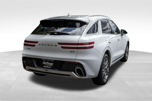 Alta White 2025 Genesis GV70 2.5T