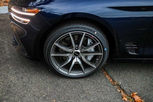 2026 Genesis G70 2.5T Standard
