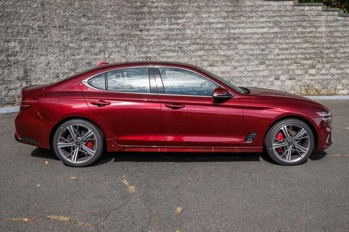 2025 Genesis G70 2.5T