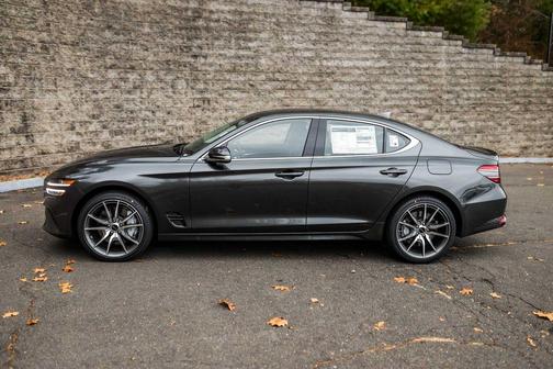 2026 Genesis G70 2.5T Standard