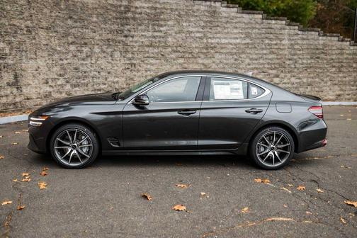 2026 Genesis G70 2.5T Standard