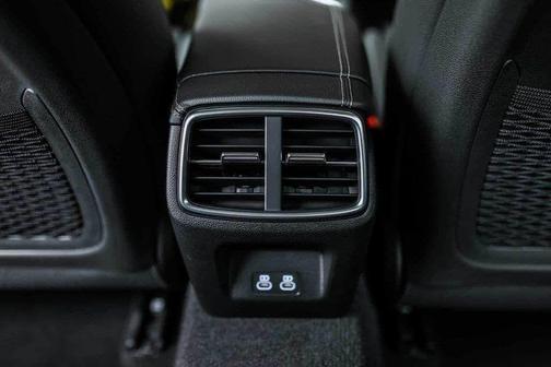 2026 Genesis G70 2.5T Standard