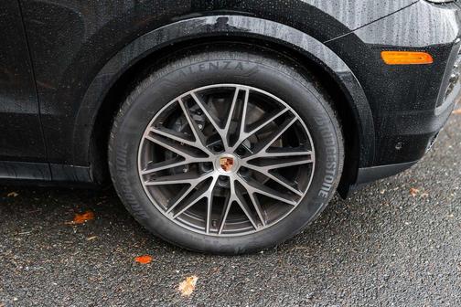 2025 Porsche Cayenne Base