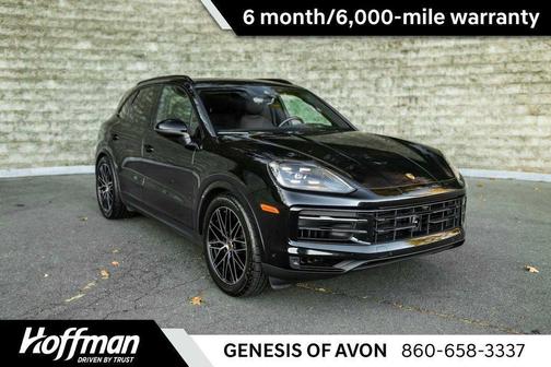 2025 Porsche Cayenne Base