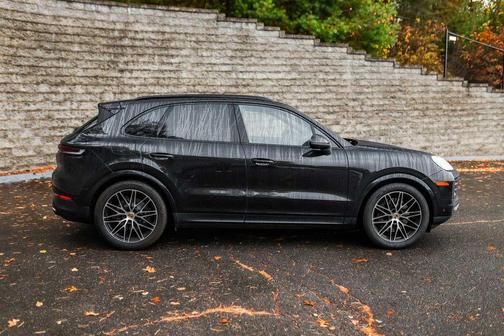 2025 Porsche Cayenne Base