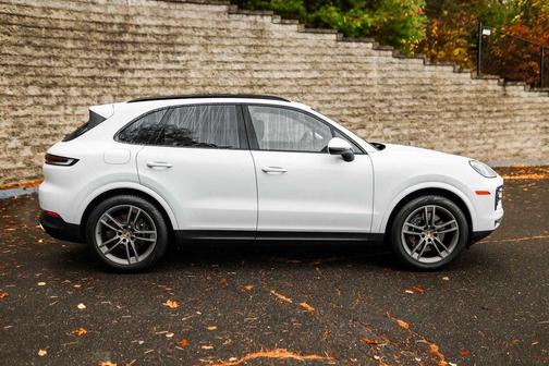 2024 Porsche Cayenne Base