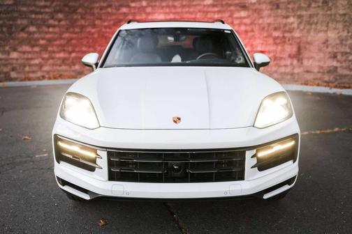 2024 Porsche Cayenne Base