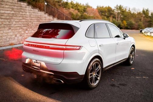 2024 Porsche Cayenne Base