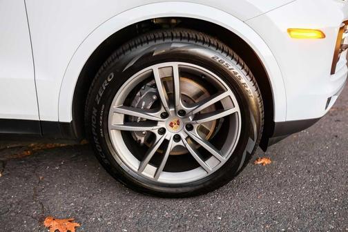 2024 Porsche Cayenne Base